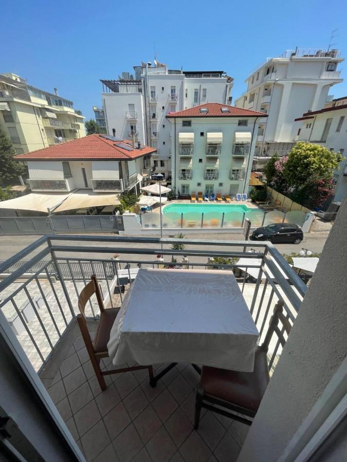 Hotel Moroni Rimini Bagian luar foto
